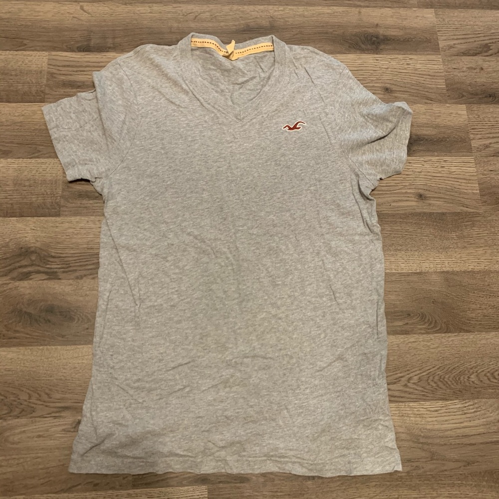 Hollister Classic V-Neck Short Sleeve Tee - Light Gray